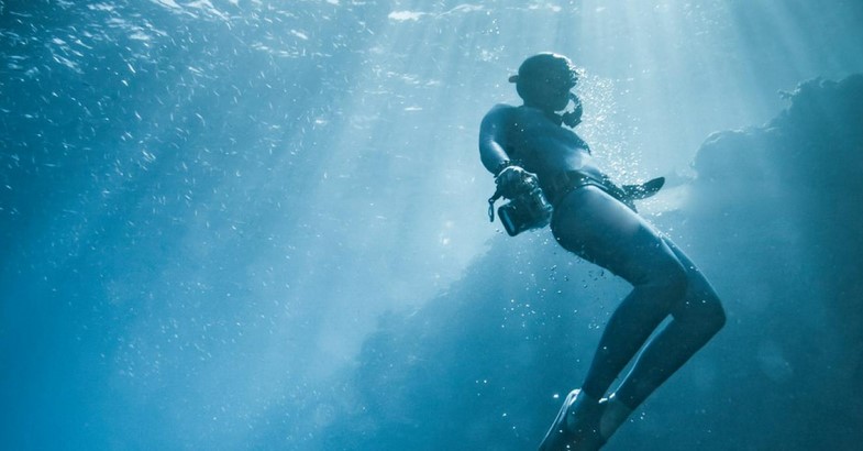 Rozpocznij Przygodę z Freedivingiem: Nurkowanie na Wstrzymanym Oddechu